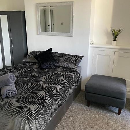 Tiye Estates Short Stay Stoke-on-Trent Εξωτερικό φωτογραφία